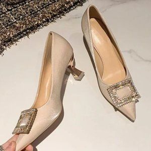 Fine heel temperament pointed single shoes